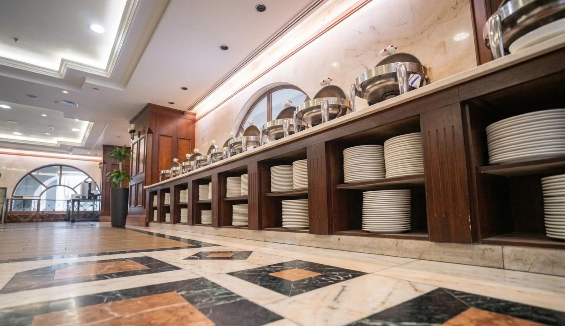 Al Eiman Royal Hotel konum