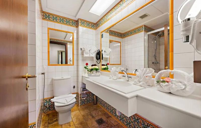 10 Gün – 9 Gece Anjum Hotel Umre · 8 Ekim 2026