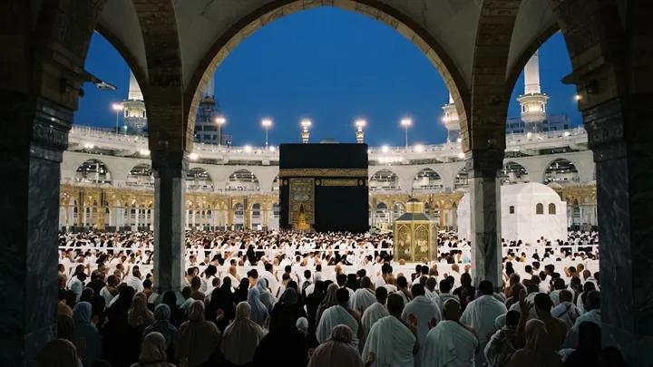 Sabiha Gökçen Çıkışlı 23 Günlük Umre Turu 3 Ocak 2027 | Hisar Turizm