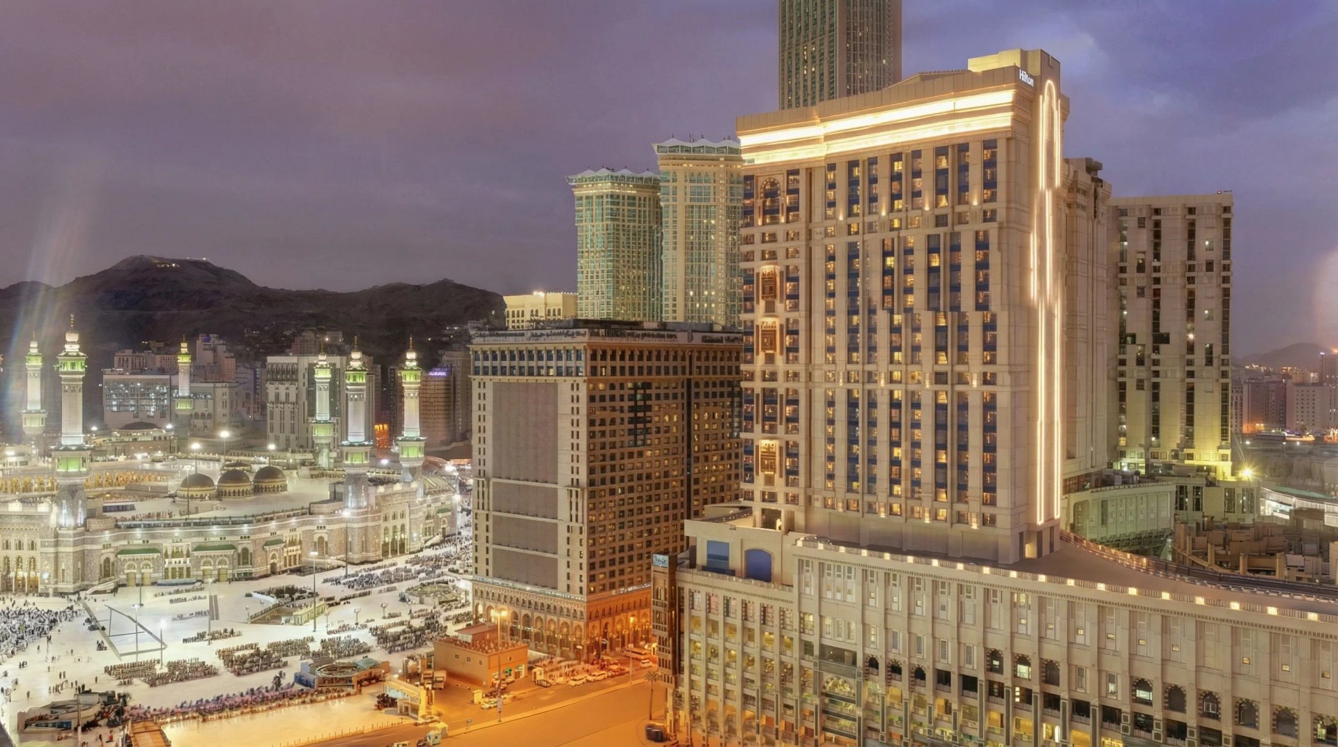 Hilton Suites Makkah Dış Görünümü