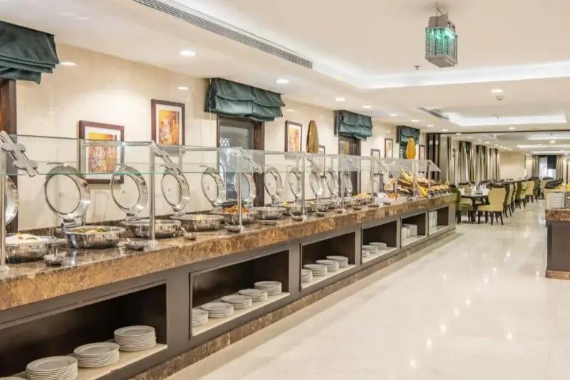 Taiba Front Hotel restoranı