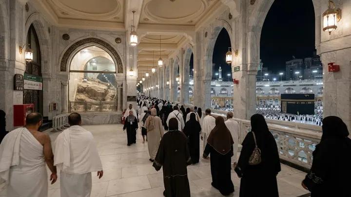 14 Günlük Umre Türk Hava Yolları ile Aktarmalı Uçuşlu | Ekrem Turizm