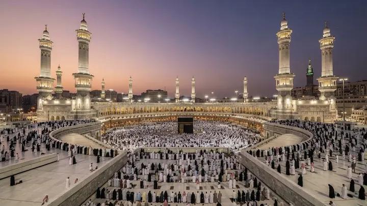 Sabiha Gökçen Çıkışlı 15 Günlük Umre Turu 13 Mart 2027 | Hisar Turizm