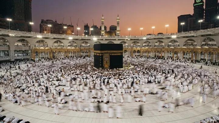 7 Günlük Umre Turu | 1.950 USD'den Başlayan Fiyatlarla | Ekrem Turizm