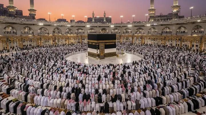 Sabiha Gökçen Çıkışlı 15 Günlük Umre Turu 7 Aralık 2026 | Hisar Turizm