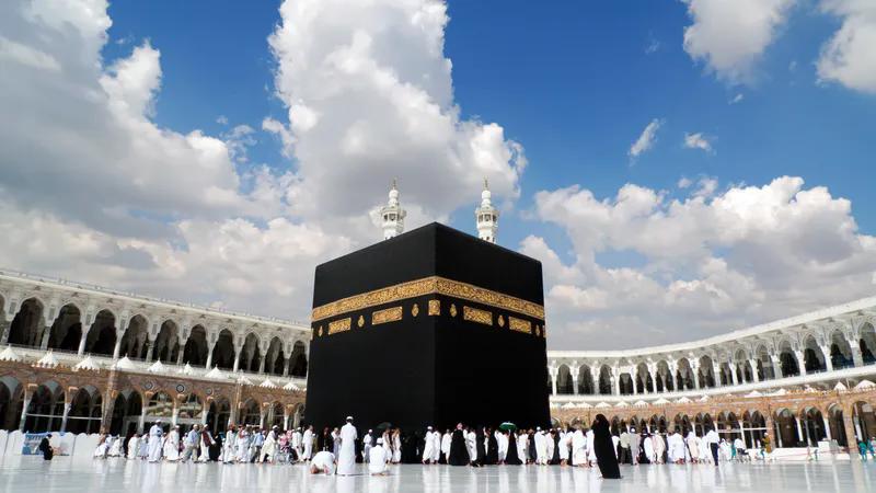 Konya Çıkışlı 10 Günlük Umre Turu 12 Kasım 2026 | Hennes Tour