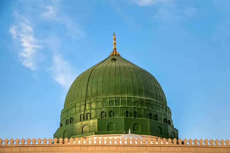 35 Günlük Umre Turu | 2.450 USD'den Başlayan Fiyatlarla | Yesevi Tur